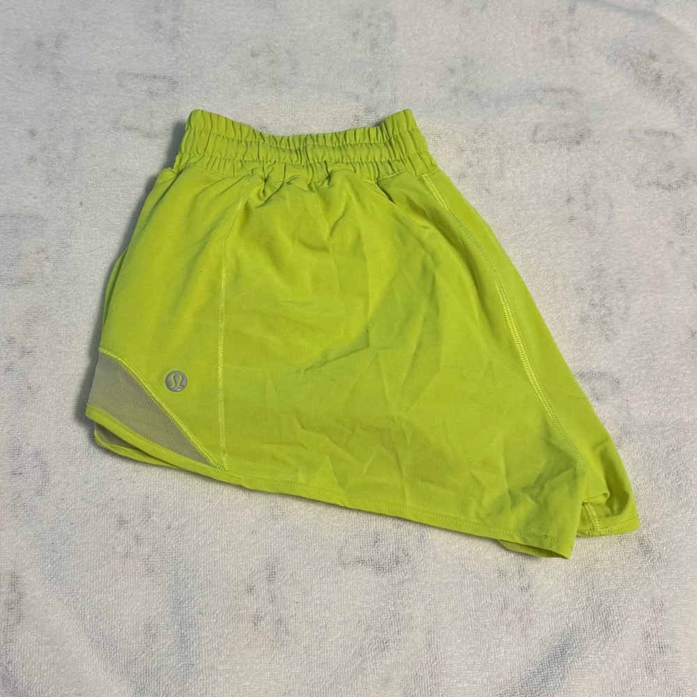 Lululemon Athletica Women’s Neon Yellow Hotty Hot Shorts 2.5”